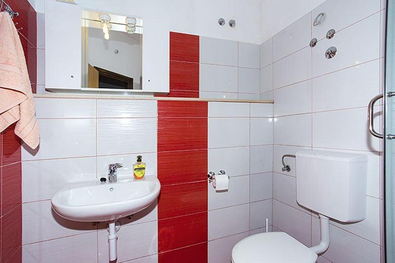 Kúpeľňa v ubytovaní Robinson Medvidna Hvar Apartments