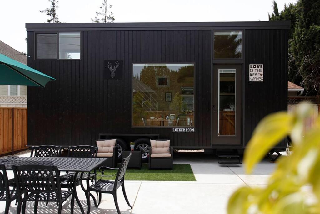 Vacation Home Modern Loft home near San Jose downtown& Japantown, Fremont, CA