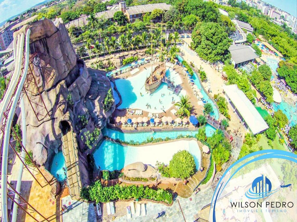an aerial view of the water park at wixsonorld at Piazza diRoma in Caldas Novas