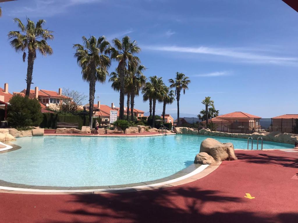 Nice house with amazing Swimming pool/ just 5 min from Beach - Housity