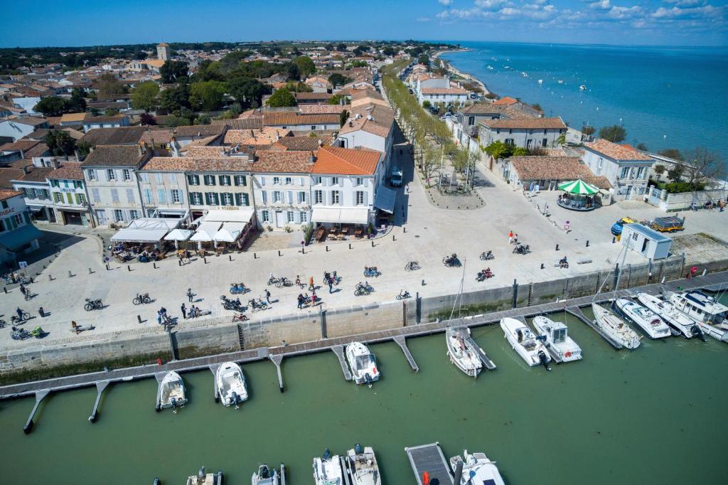 Gallery image of Hôtel Le Français in La Flotte