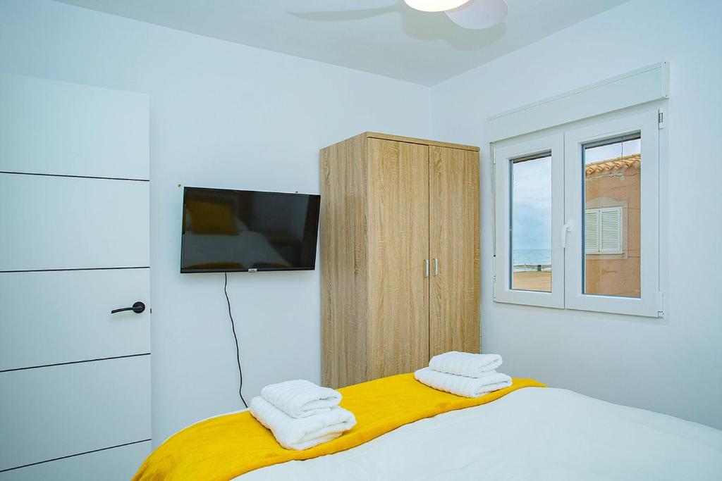 Postel nebo postele na pokoji v ubytování 009 Magic Sea View - Alicante Holiday