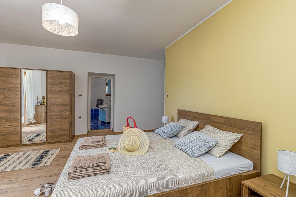 Łóżko lub łóżka w pokoju w obiekcie Eden house