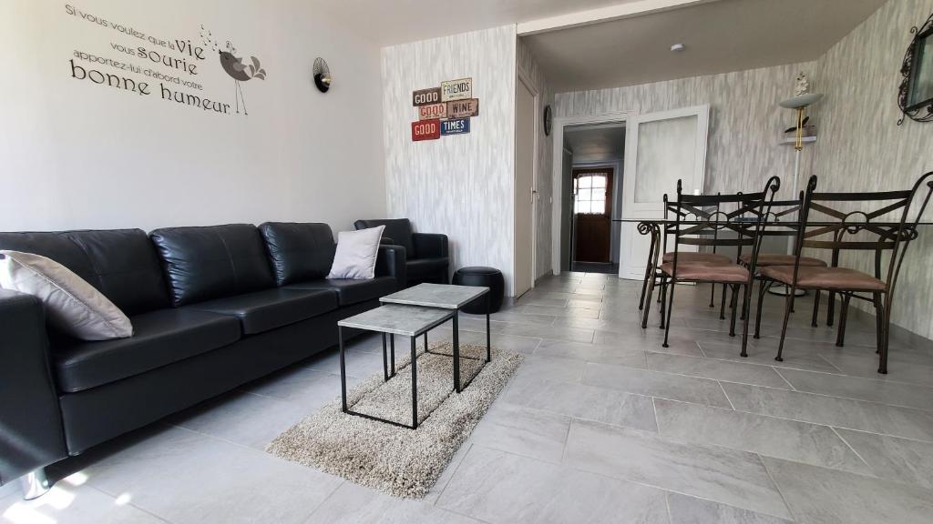 Χώρος καθιστικού στο Aubaterra