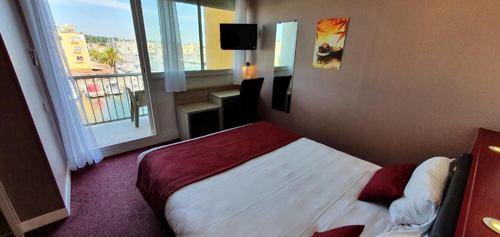 Hôtel Port Beach - Double Room With Balcony And Sea View