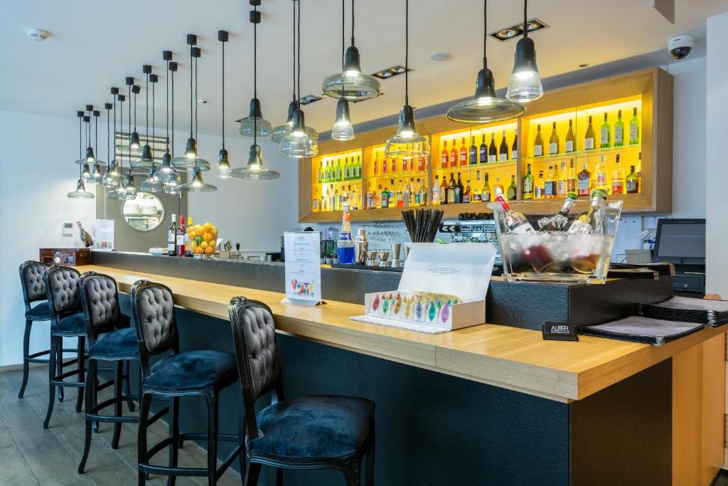 Lounge nebo bar v ubytování INNSiDE by Meliá Prague Old Town