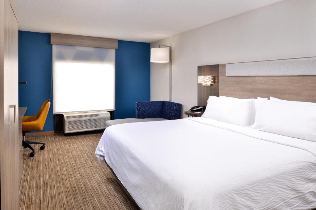 Holiday Inn Express Winston-Salem Medical Ctr Area photo