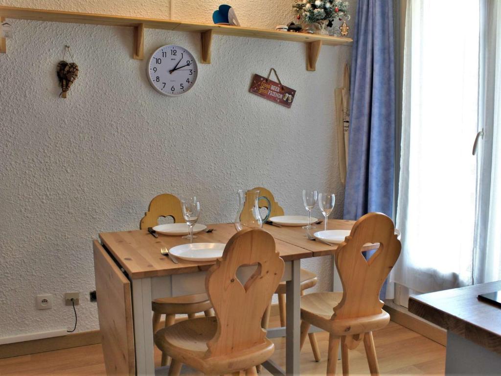 Gallery image of Appartement Risoul, 1 pièce, 4 personnes - FR-1-330-496 in Risoul