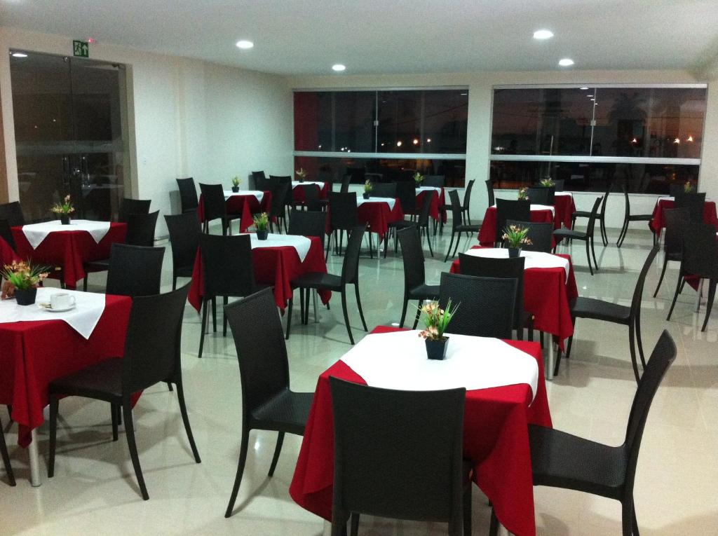  Di Napoli Plaza Hotel