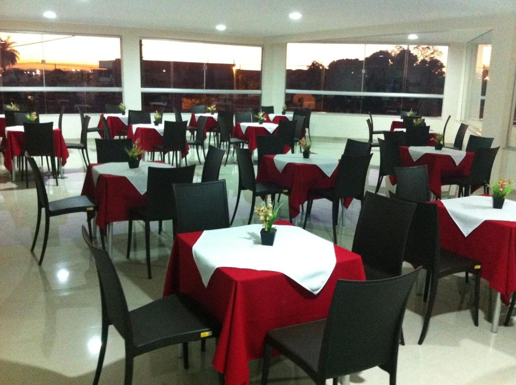  Di Napoli Plaza Hotel