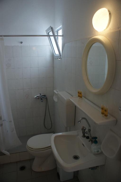 Koupelna v ubytování Hotel Eleftheria