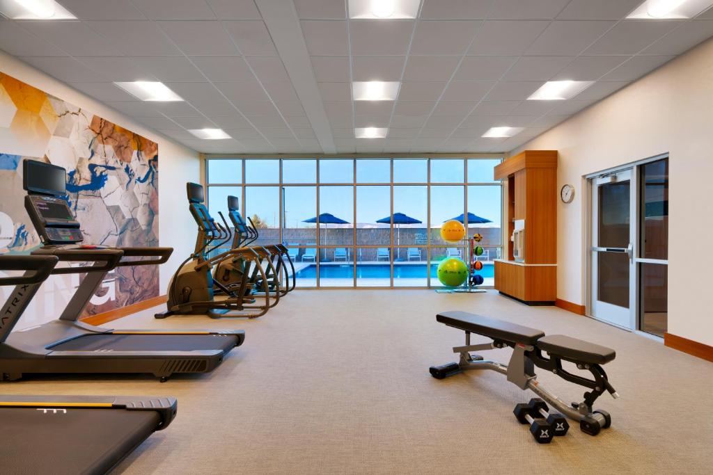 Fitness centrum a/nebo fitness zařízení v ubytování SpringHill Suites by Marriott Cottonwood