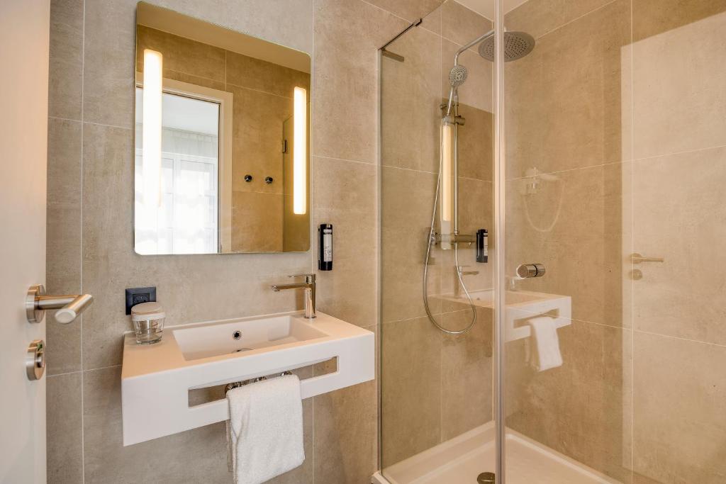 Koupelna v ubytování B&B HOTEL Hasselt
