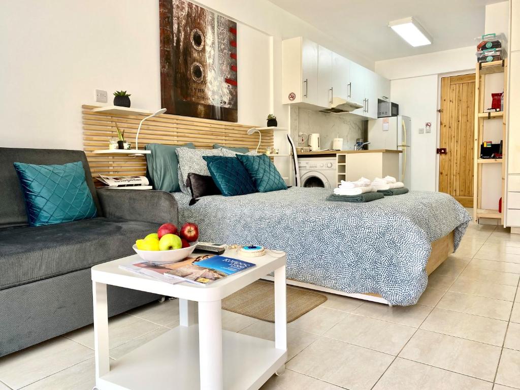 Ev Zin:Cozy, Newly rennovated, Studio, Swimming Pool B102 - Studio Apartment