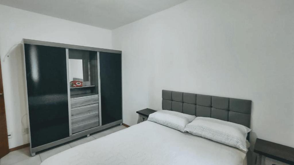 Liara Piçarras: Praia, Beto Carrero e Muito Mais - Apartamento