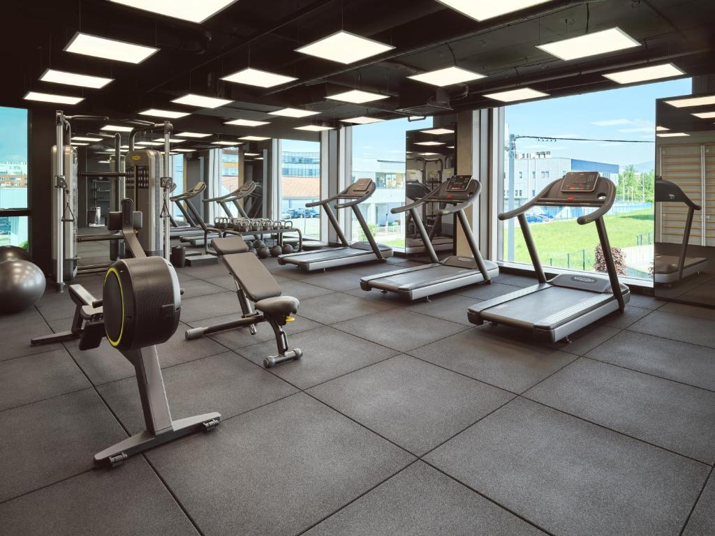 Fitness centrum a/nebo fitness zařízení v ubytování Mövenpick Zagreb