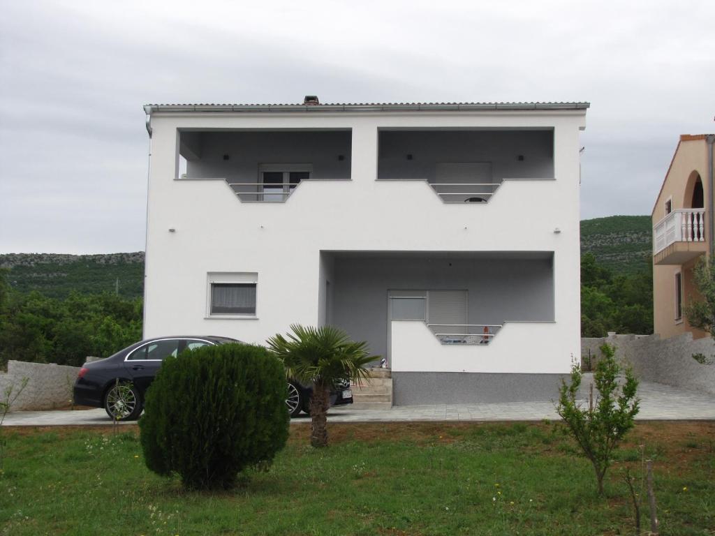 Budova, v ktorej sa apartmán nachádza