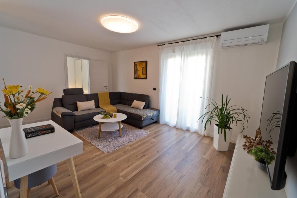 Telewizja i/lub zestaw kina domowego w obiekcie MaLeMi apartment