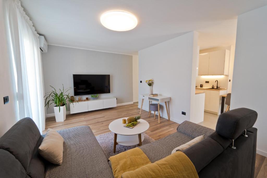Telewizja i/lub zestaw kina domowego w obiekcie MaLeMi apartment
