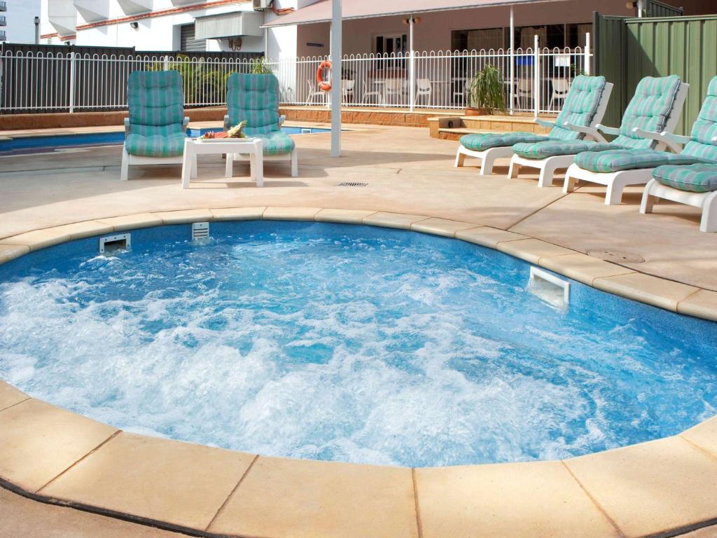 Bazén v ubytování Novotel Darwin CBD nebo v jeho okolí