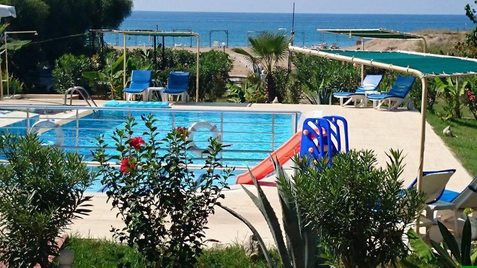 Bazén v ubytování Hotel Grün nebo v jeho okolí