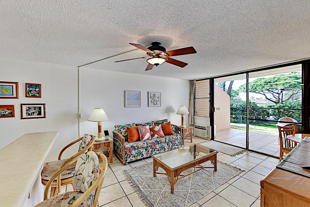 Posezení v ubytování Maui Vista Condo 2410