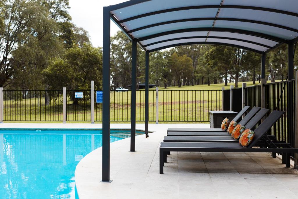 Bazén v ubytování Palmers Lane Estate Hunter Valley nebo v jeho okolí