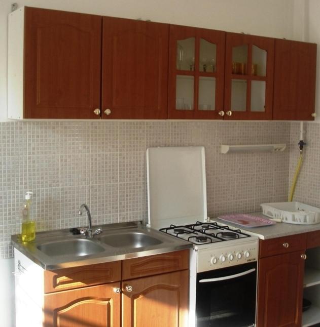 Kuchyňa alebo kuchynka v ubytovaní Petra Apartmanok