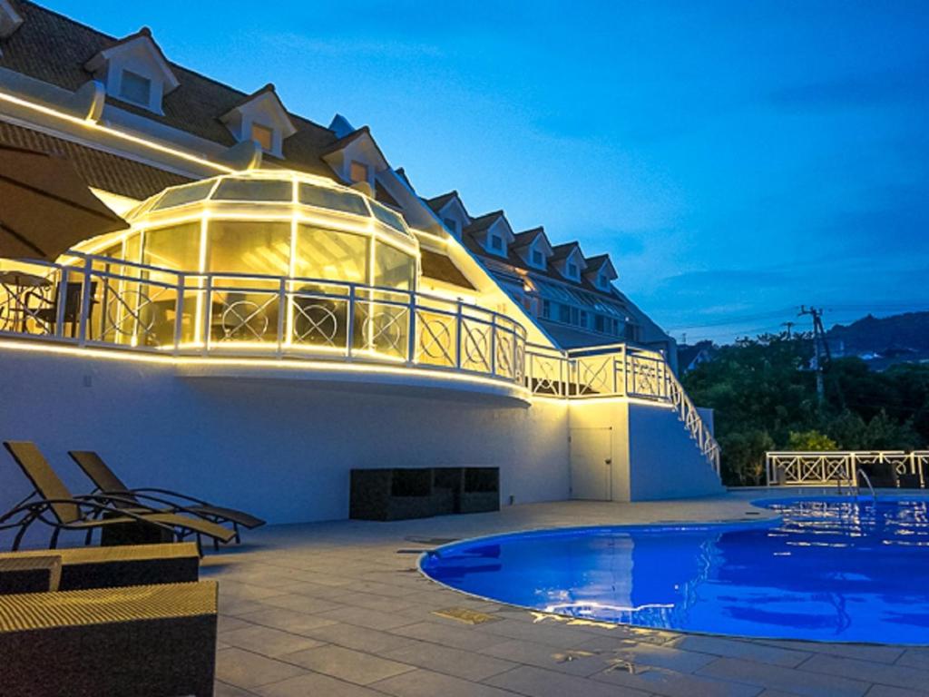 Bazén v ubytování LiVEMAX RESORT Izu Shimoda nebo v jeho okolí