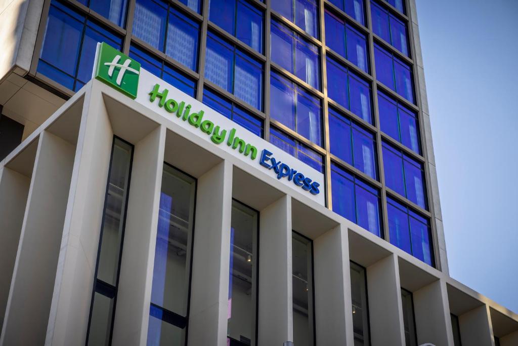 Holiday Inn Express Auckland City Centre by IHG - Resim 9