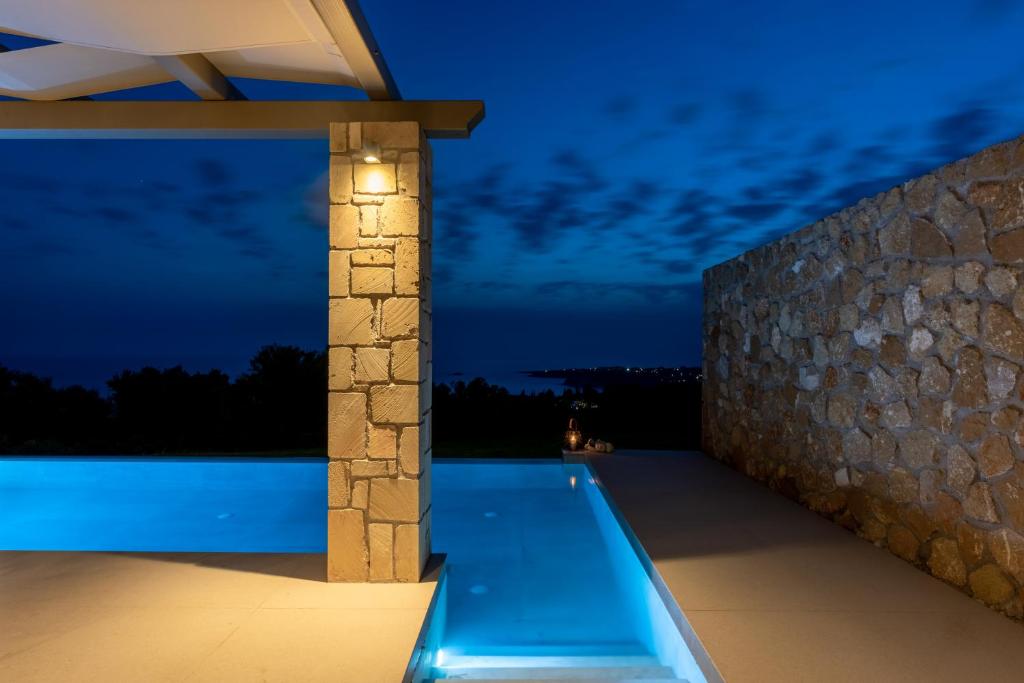 Zdjęcie z galerii obiektu Charis - Zeus Blue Villas, Kefalonia w mieście Spartia