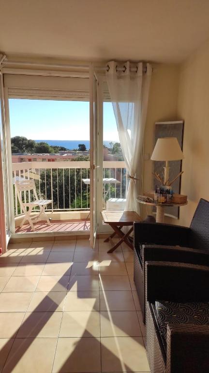 Balkón nebo terasa v ubytování Appartement lumineux vue mer