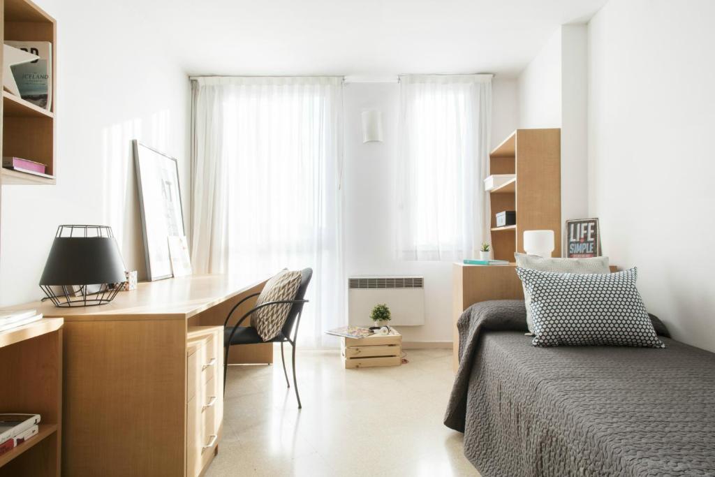 Residencia Universitaria Francesc Giralt i Serrà, Terrassa ...