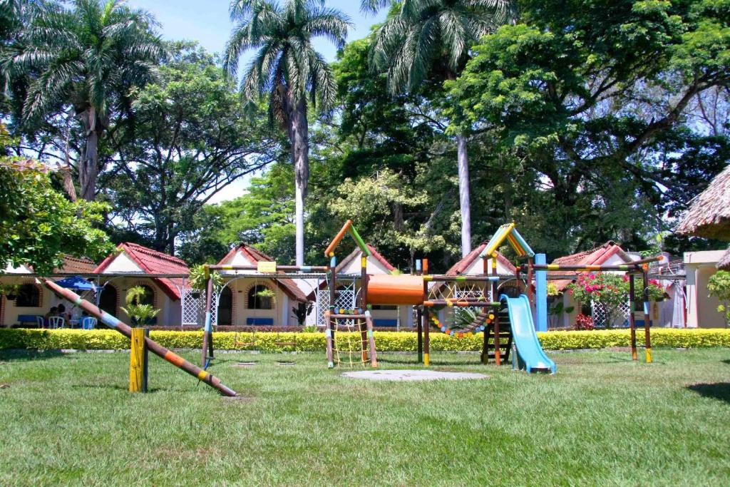 Zona de juegos infantil en Hotel Las Victorias Palmira