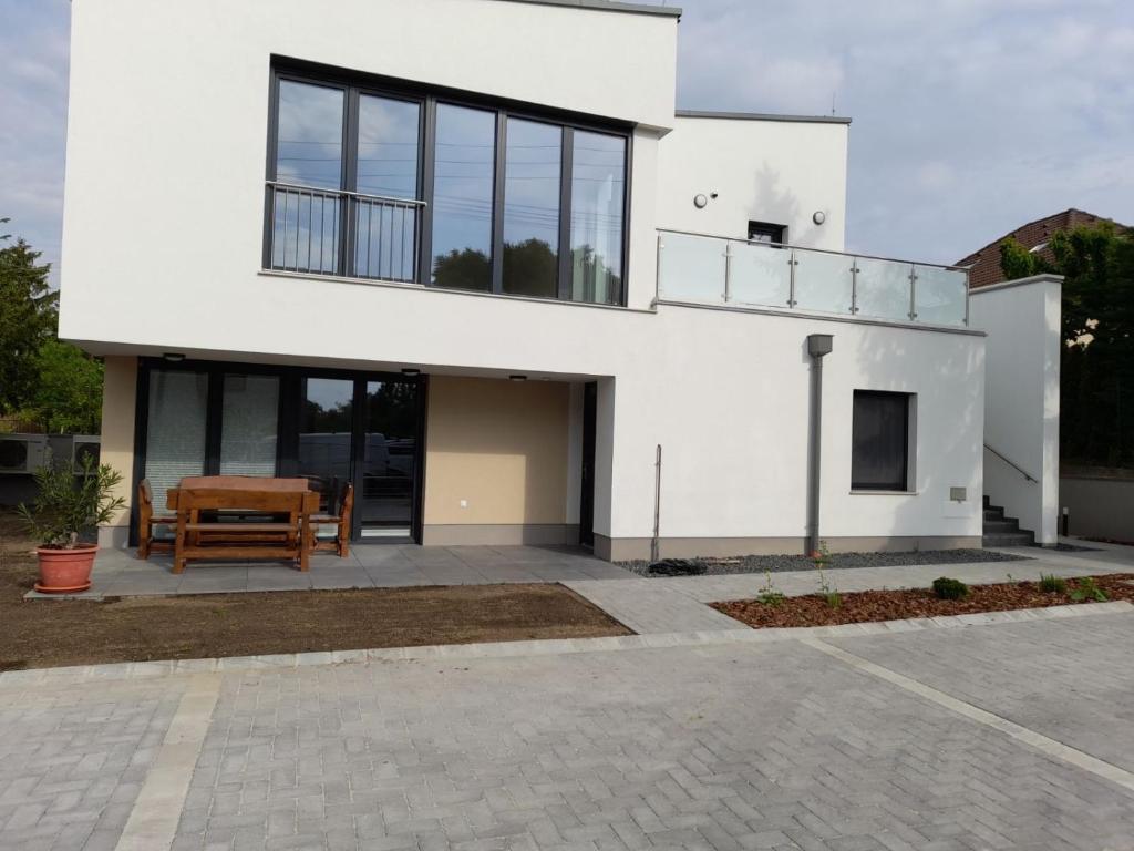 Budova, v ktorej sa apartmán nachádza