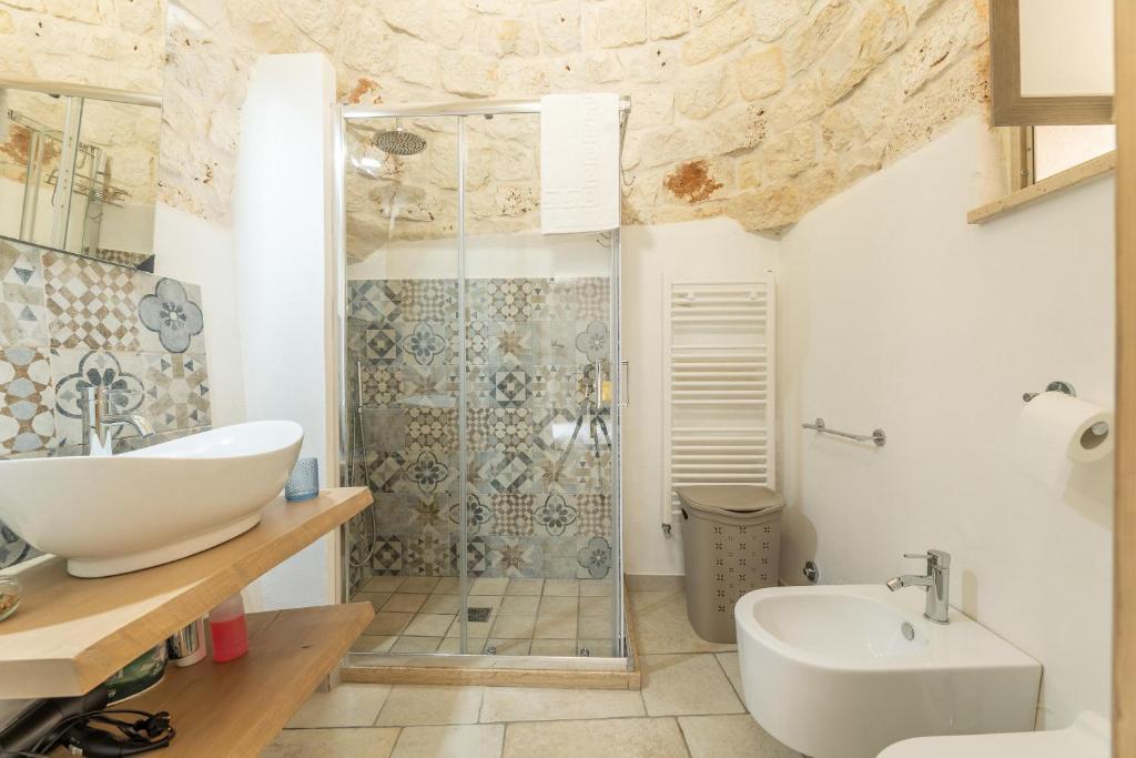 Łazienka w obiekcie Trullo Aia Antica