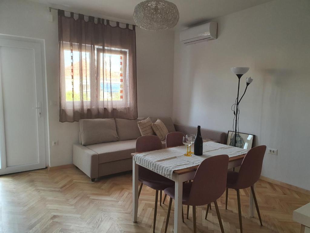 Posedenie v ubytovaní Apartmani Luce