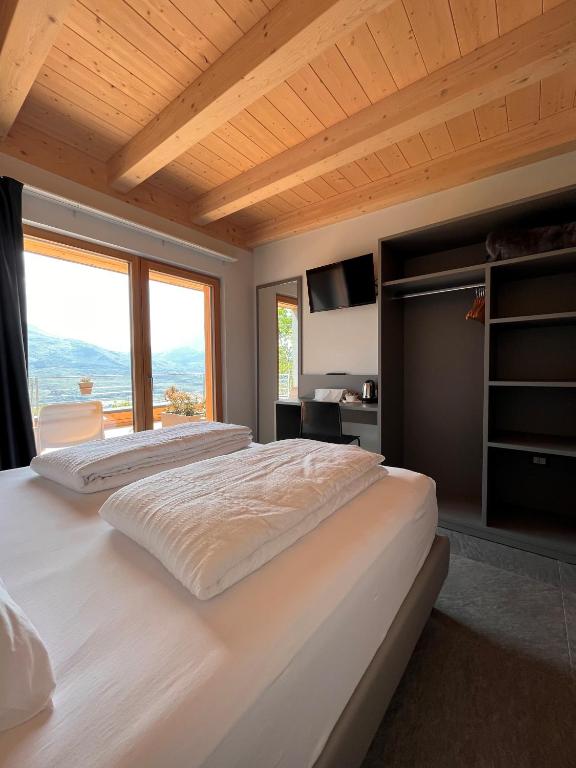 Agriturismo Margone - Deluxe Double Or Twin Room With Balcony