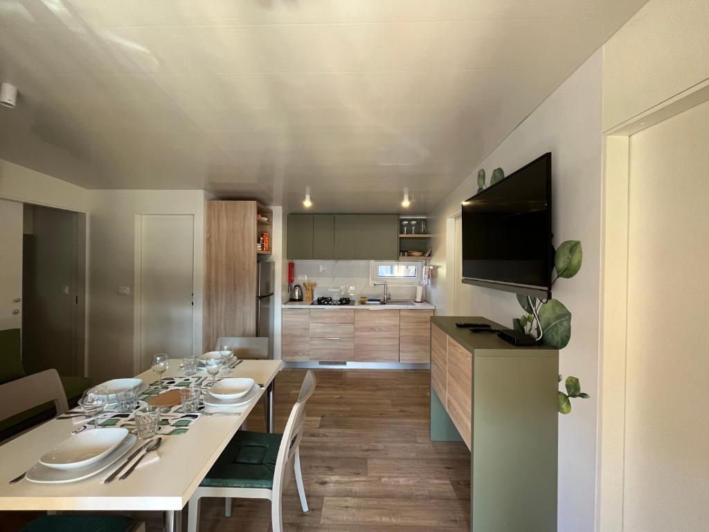 Kuchyň nebo kuchyňský kout v ubytování Mobile Home Karlo