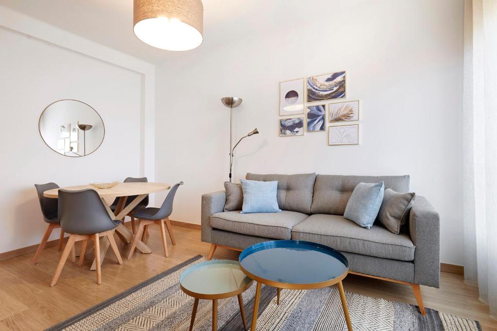 Posedenie v ubytovaní Fisa Rentals Aribau