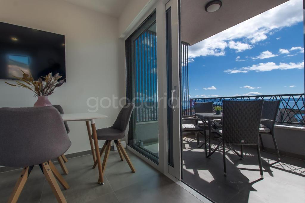 Sea View Apartments Diana
