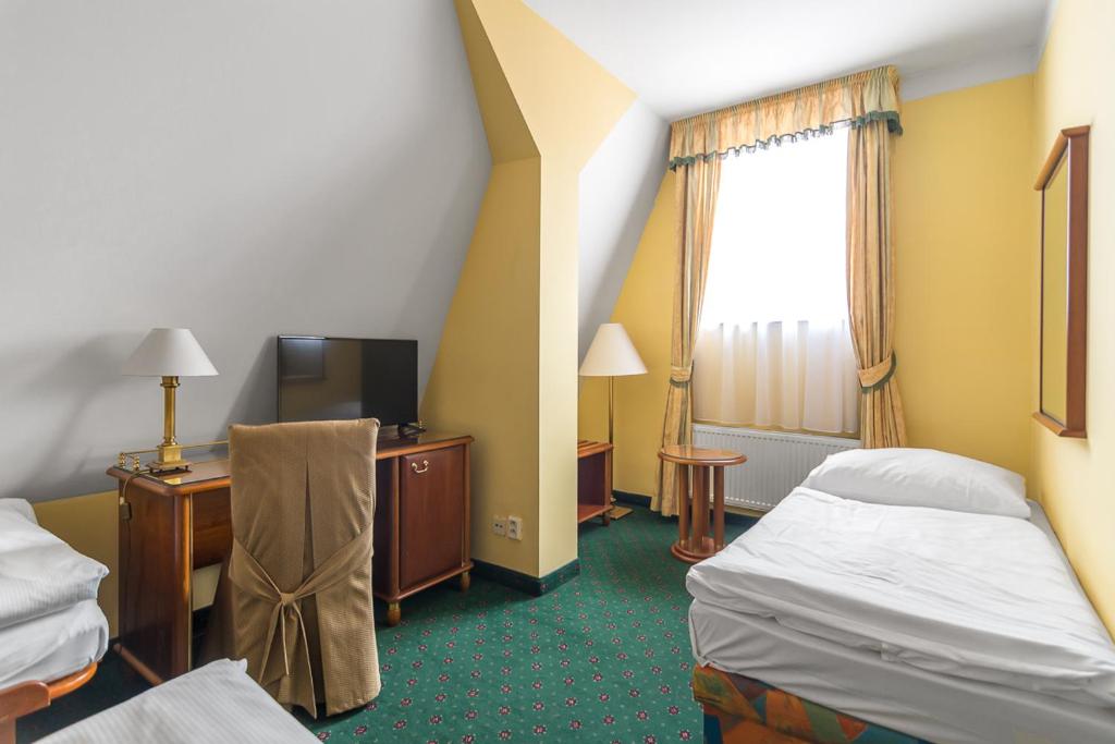 
Standard Triple Room
