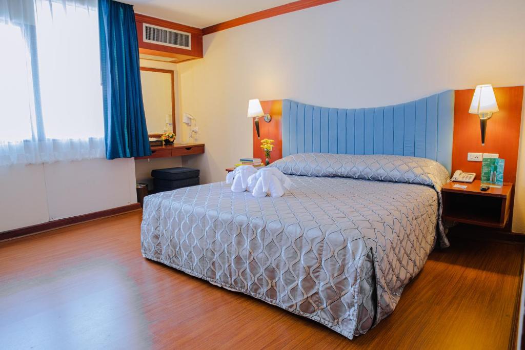 
Special Offer - Executive Suite
