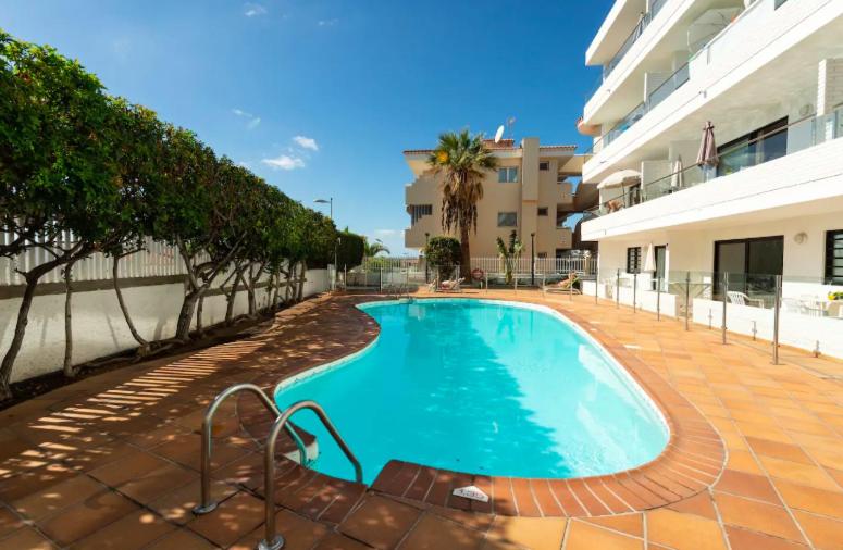 Bazén v ubytovaní Apartamentos Liszt alebo v jeho blízkosti