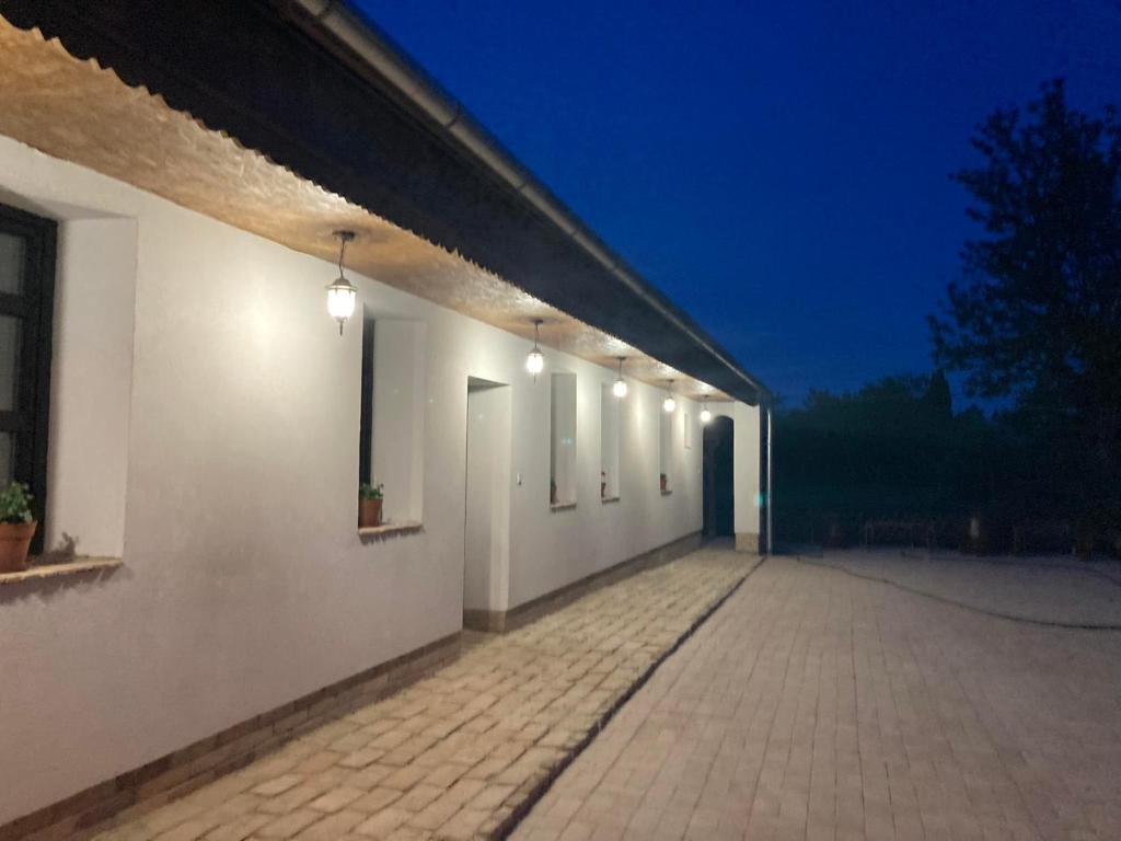 Budova, v ktorej sa apartmán nachádza