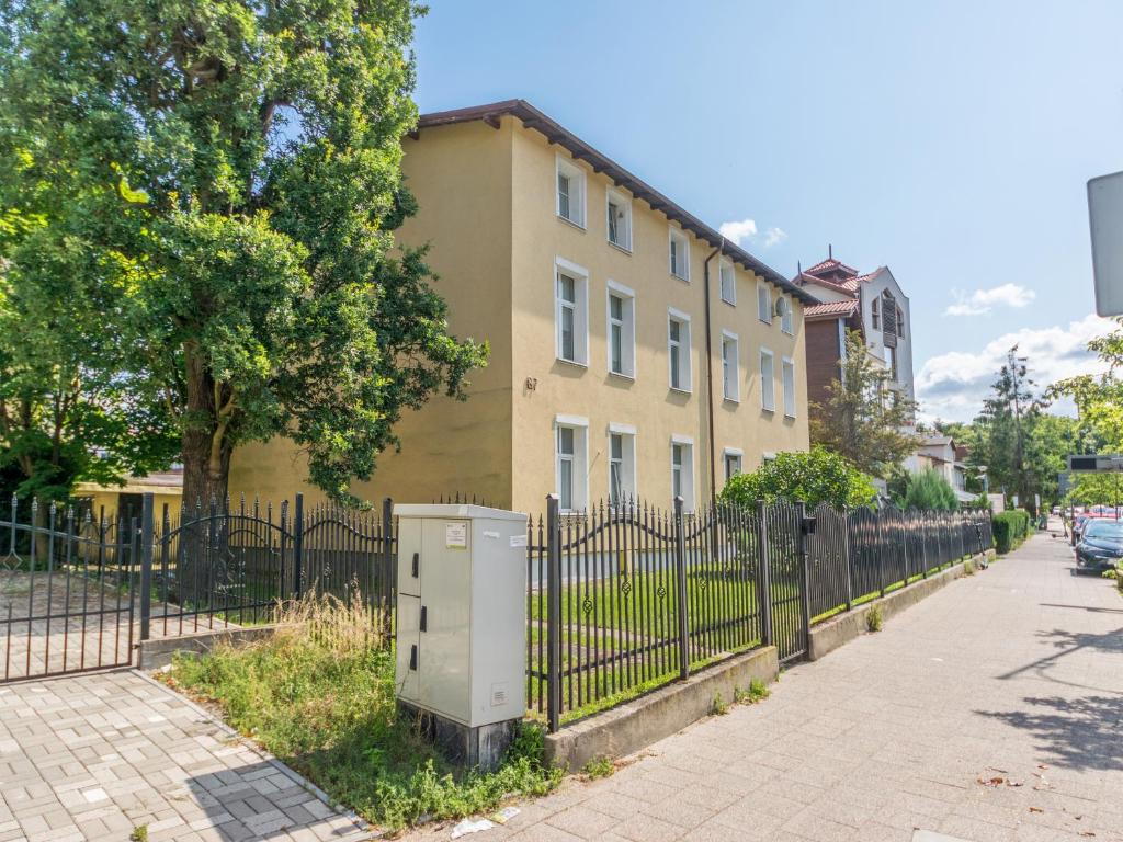 Budova, v ktorej sa apartmán nachádza