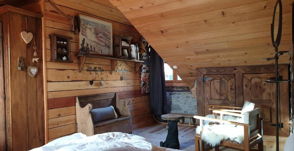 Posezení v ubytování chambre et table d'hôtes La Grande Ourse