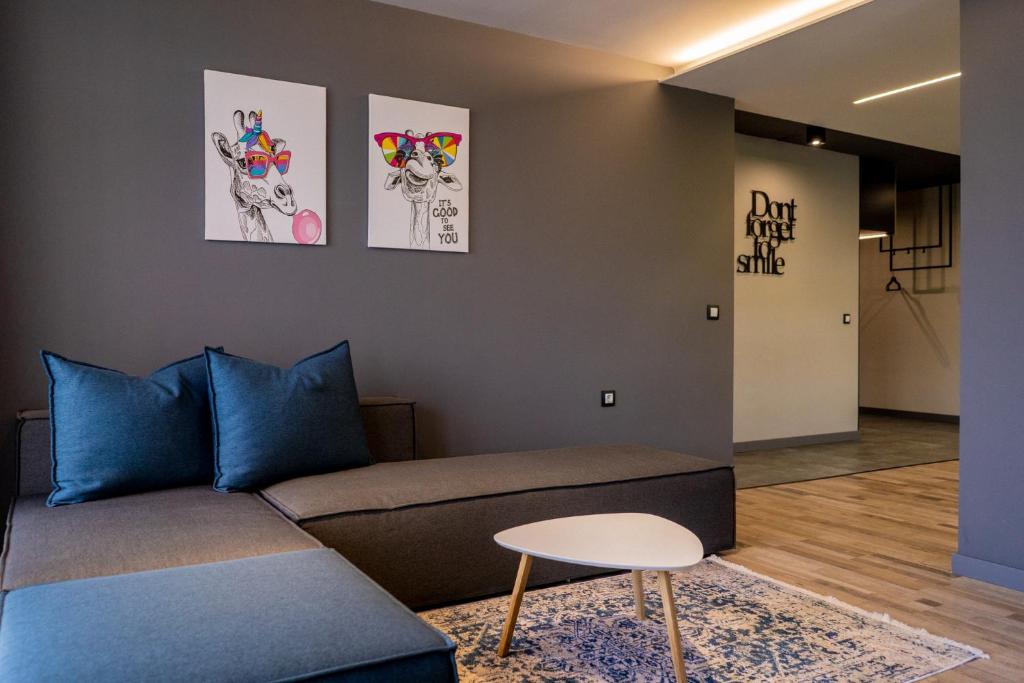 City Art Luxury Living