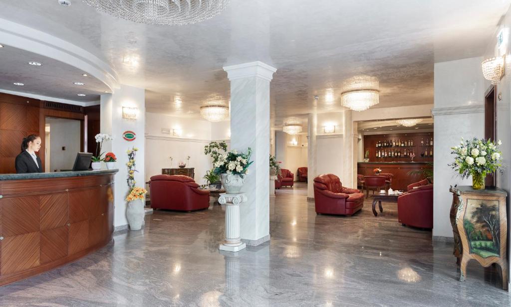 Vstupní hala nebo recepce v ubytování Hotel Gallia Palace
