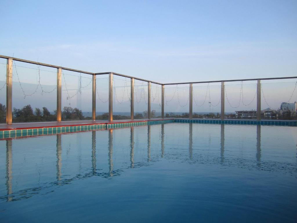 Bazén v ubytování Wannara Hotel Hua Hin nebo v jeho okolí